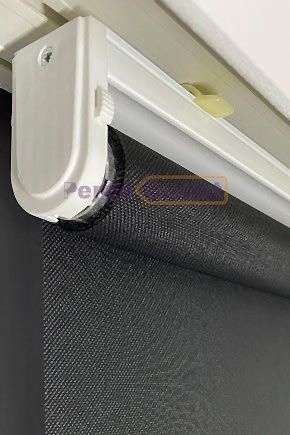 Siyah Sun Screen Stor Perde